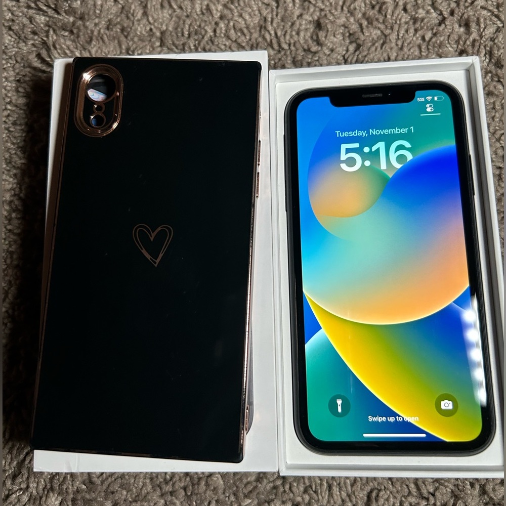 Apple iPhone XR 64 GB in Black Unlocked